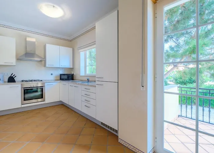 D. Sebastiao Townhouse